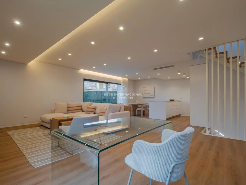 Apartamento T3 para Venda em Amora Foto 12