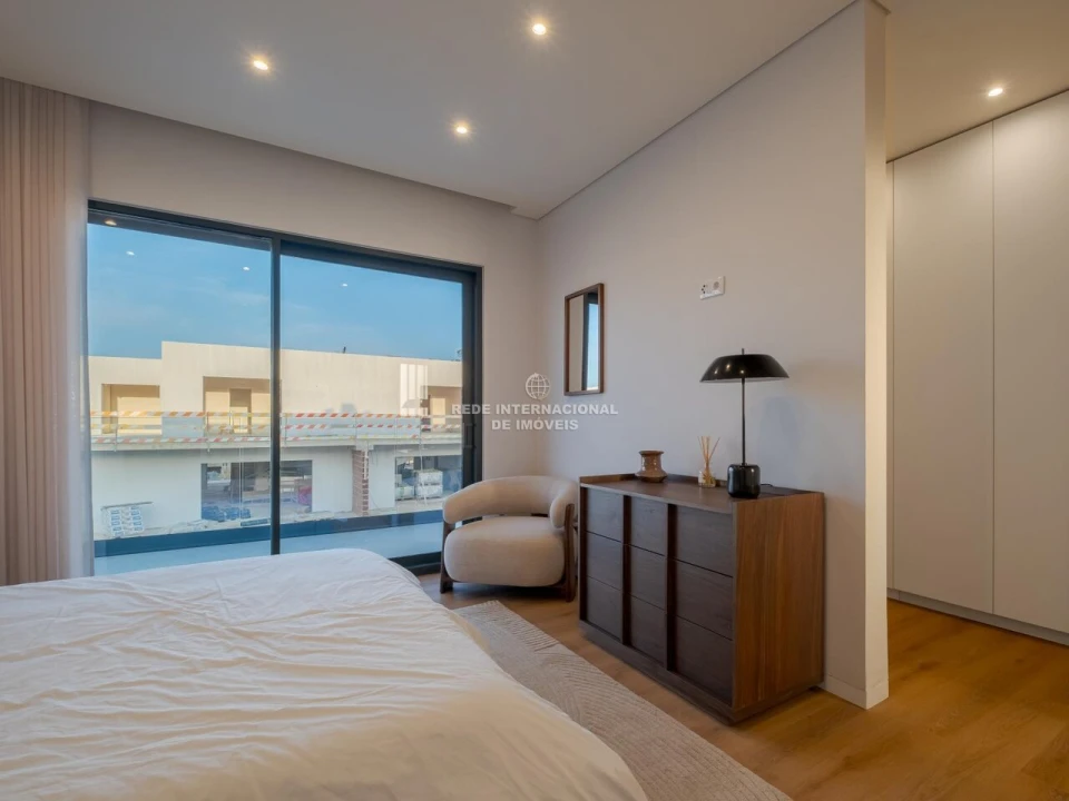 Apartamento T3 para Venda em Amora Foto 32