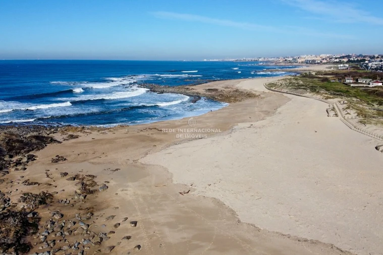 Apartamento T4 para Venda em Madalena Foto 2