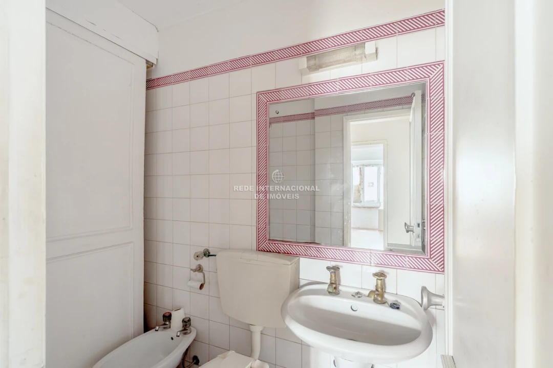 Loja para Venda em Campo de Ourique Foto 34