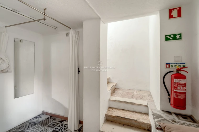 Loja para Venda em Campo de Ourique Foto 15