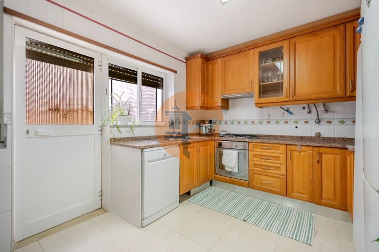 Apartamento T3 para Venda em Vila Real de Santo Antonio Foto 4