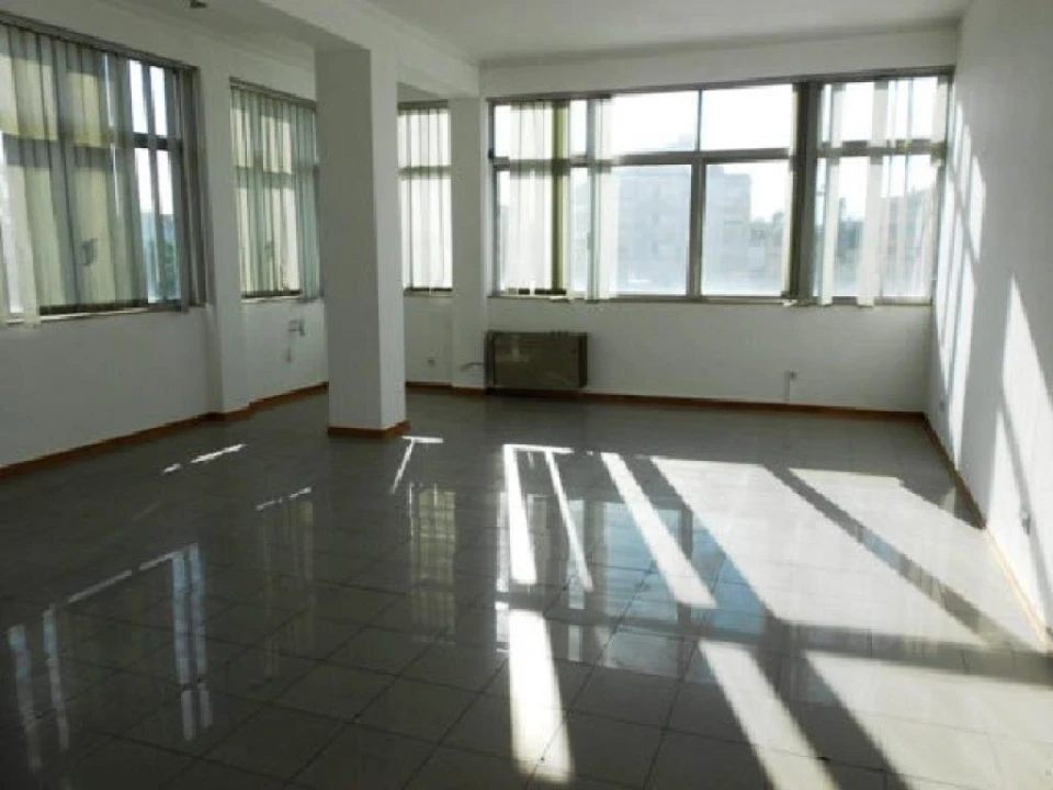 Loja para Venda em Leiria, Pousos, Barreira e Cortes Foto 4