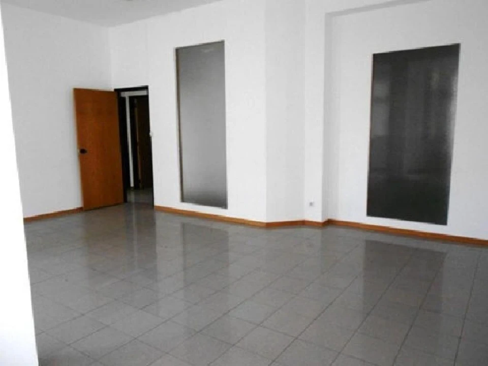 Loja para Venda em Leiria, Pousos, Barreira e Cortes Foto 5