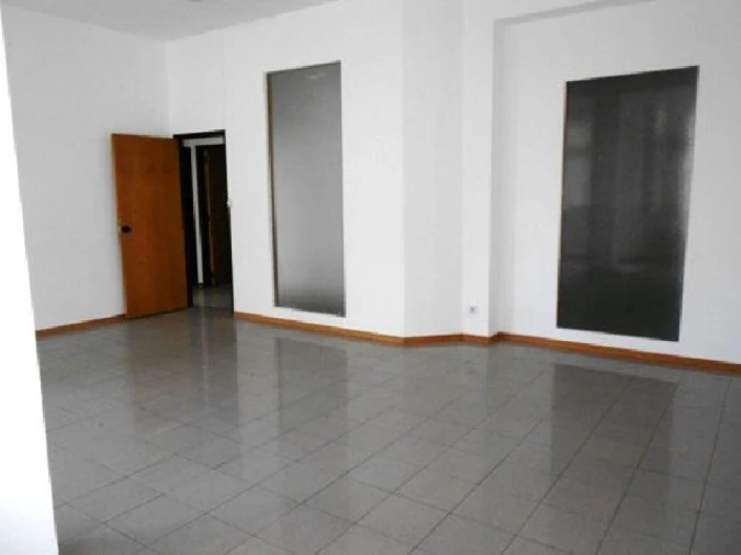 Loja para Venda em Leiria, Pousos, Barreira e Cortes Foto 5