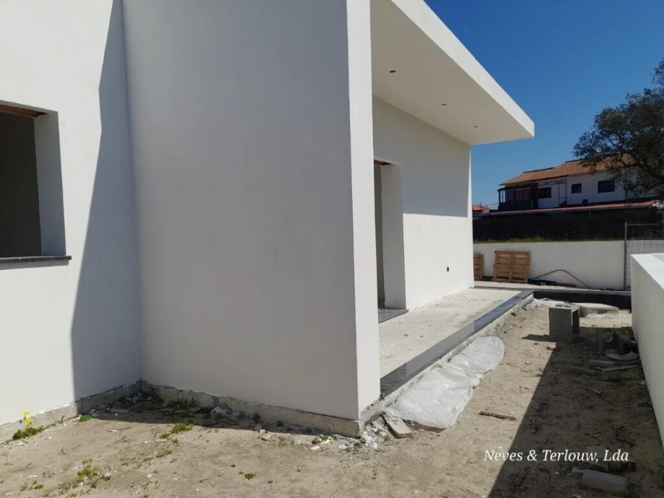 Moradia T3 para Venda em Monte Redondo e Carreira Foto 18