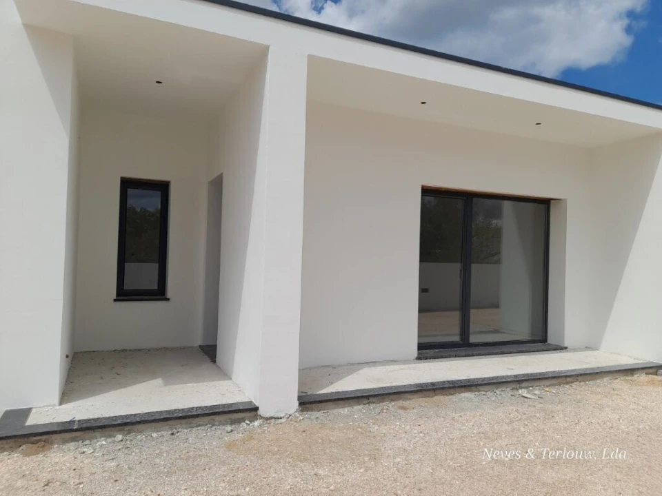 Moradia T3 para Venda em Monte Redondo e Carreira Foto 4