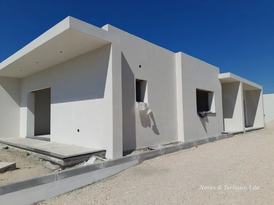 Moradia T3 para Venda em Monte Redondo e Carreira Foto 1