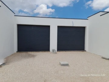 Moradia T3 para Venda em Monte Redondo e Carreira
