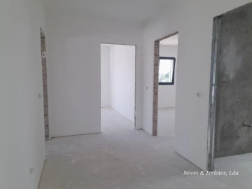 Moradia T3 para Venda em Monte Redondo e Carreira