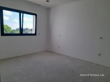 Moradia T3 para Venda em Monte Redondo e Carreira