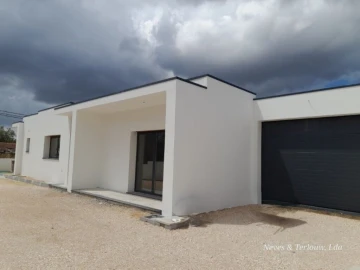 Moradia T3 para Venda em Monte Redondo e Carreira