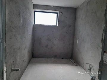 Moradia T3 para Venda em Monte Redondo e Carreira