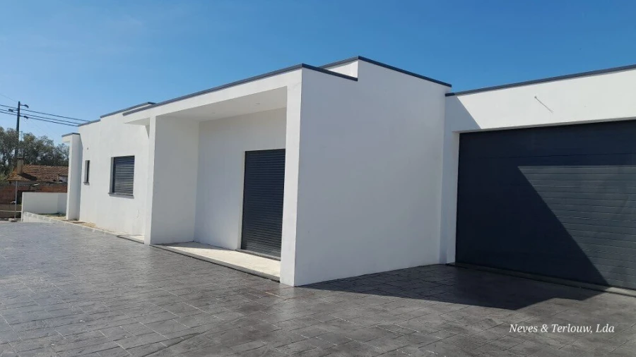 Moradia T3 para Venda em Monte Redondo e Carreira