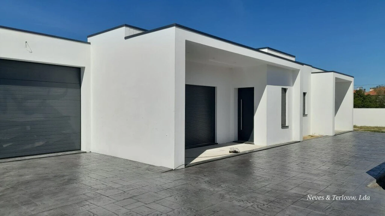 Moradia T3 para Venda em Monte Redondo e Carreira Foto 4