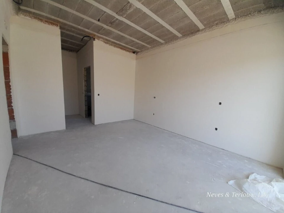 Moradia T3 para Venda em Monte Redondo e Carreira Foto 11