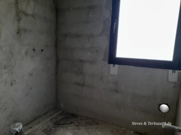 Moradia T3 para Venda em Monte Redondo e Carreira