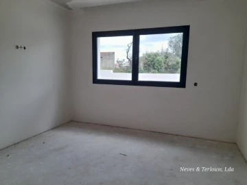 Moradia T3 para Venda em Monte Redondo e Carreira