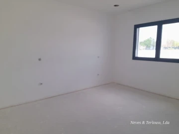 Moradia T3 para Venda em Monte Redondo e Carreira