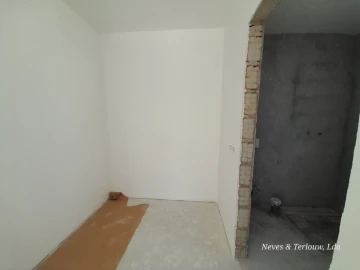 Moradia T3 para Venda em Monte Redondo e Carreira