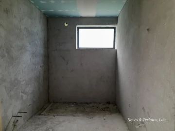 Moradia T3 para Venda em Monte Redondo e Carreira