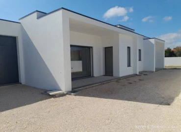 Moradia T3 para Venda em Monte Redondo e Carreira