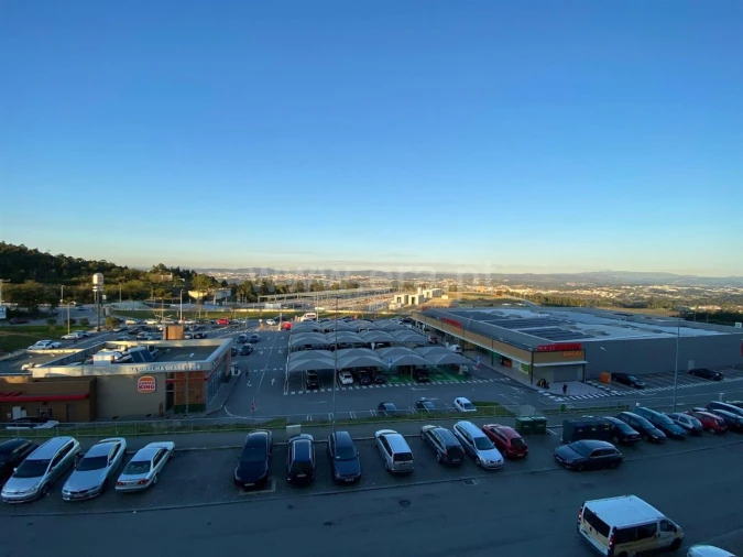 Apartamento T0 para Venda em Vilar de Andorinho Foto 8