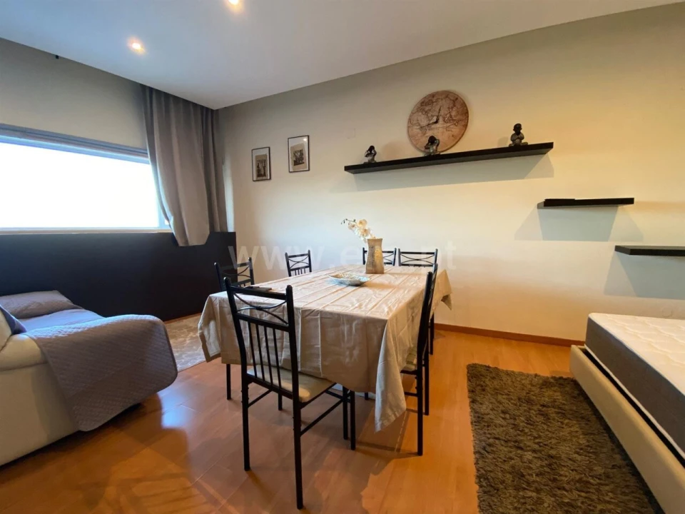 Apartamento T0 para Venda em Vilar de Andorinho Foto 6