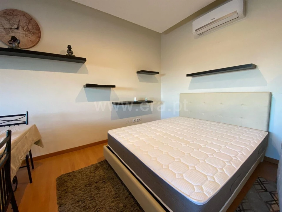 Apartamento T0 para Venda em Vilar de Andorinho Foto 5