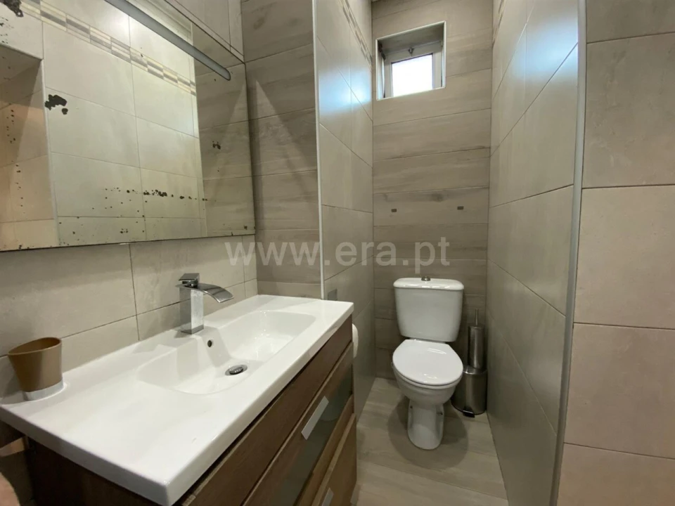 Apartamento T0 para Venda em Vilar de Andorinho Foto 3