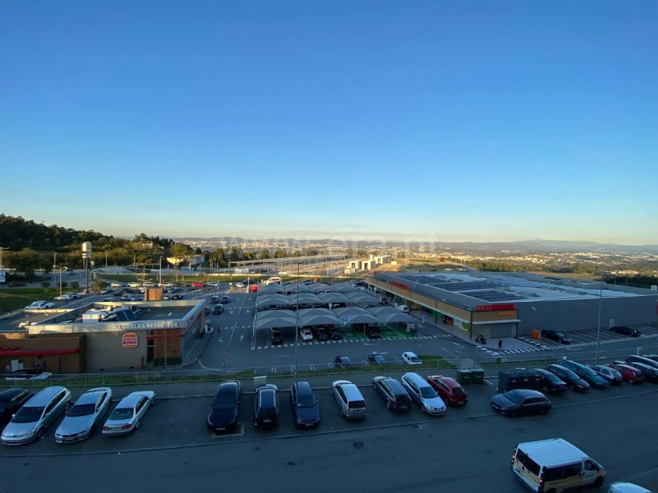 Apartamento T0 para Venda em Vilar de Andorinho Foto 8