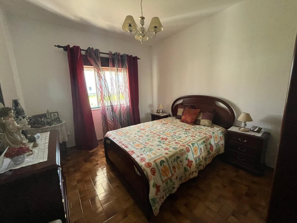 Moradia T4 para Venda em Rogil Foto 17