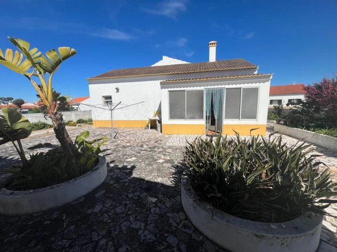 Moradia T4 para Venda em Rogil Foto 6