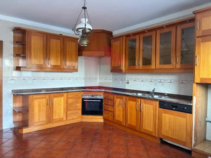 Moradia T4 para Venda em Lage Foto 2