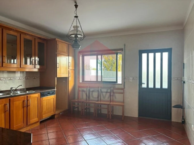 Moradia T4 para Venda em Lage Foto 3