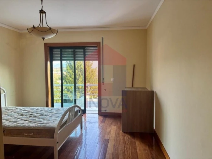 Moradia T4 para Venda em Lage Foto 19