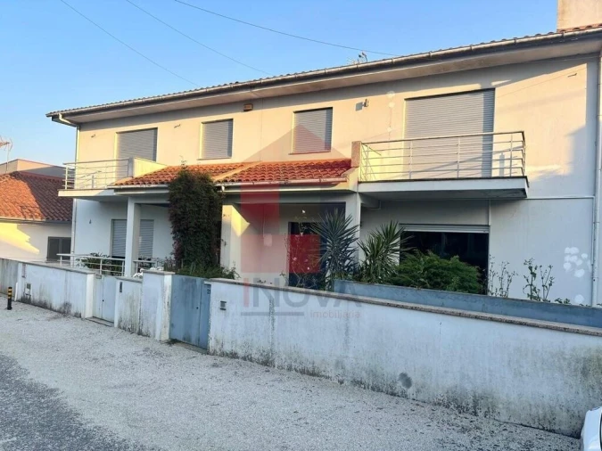 Moradia T4 para Venda em Lage Foto 33