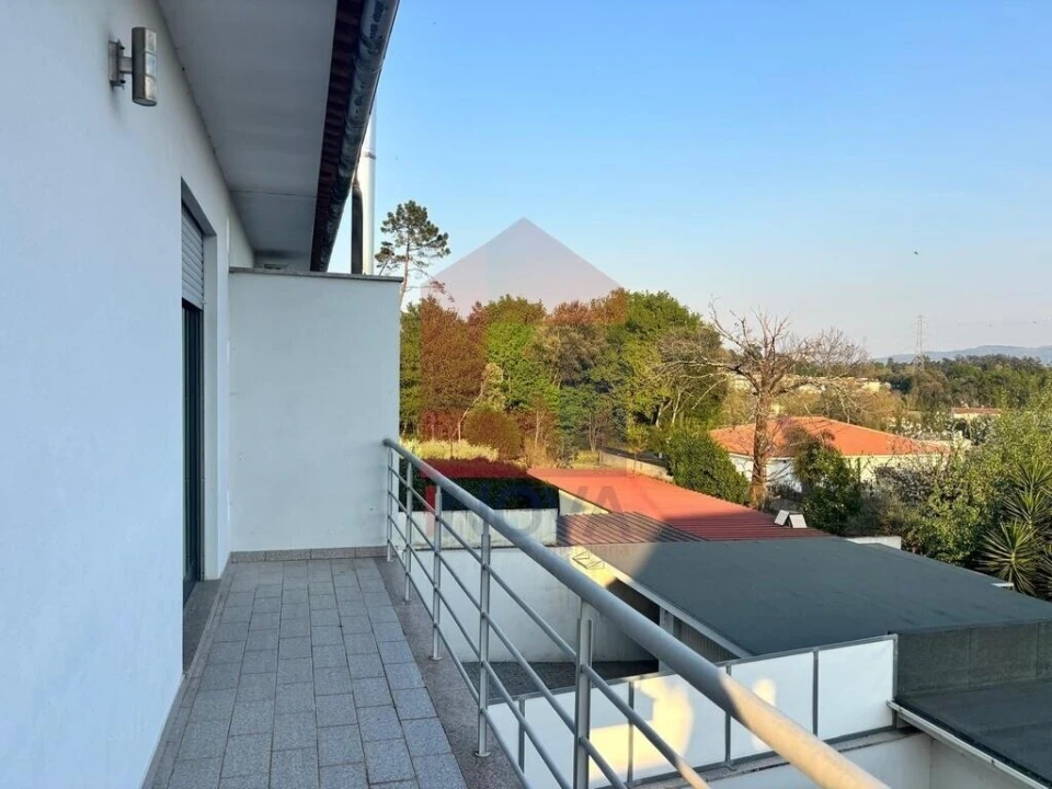 Moradia T4 para Venda em Lage Foto 23