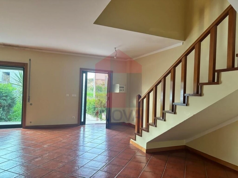 Moradia T4 para Venda em Lage Foto 12