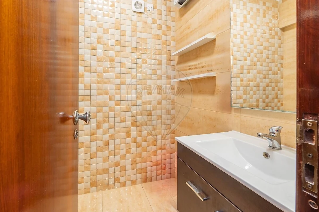 Apartamento T2 para Venda em Vialonga Foto 16