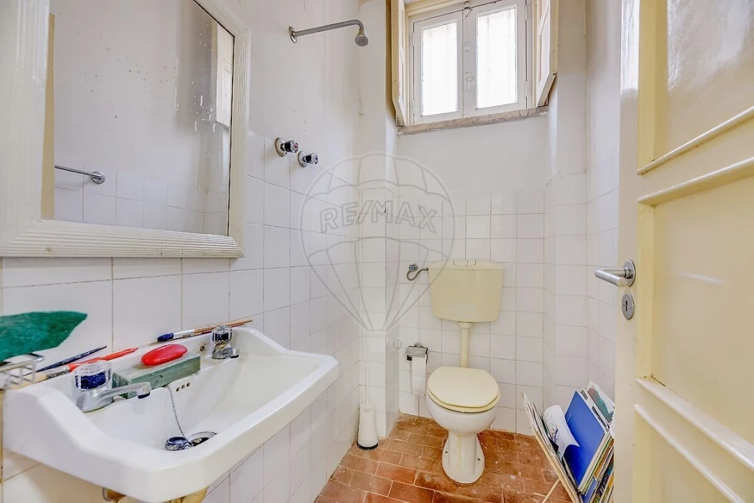 Loja para Venda em Alvalade Foto 13