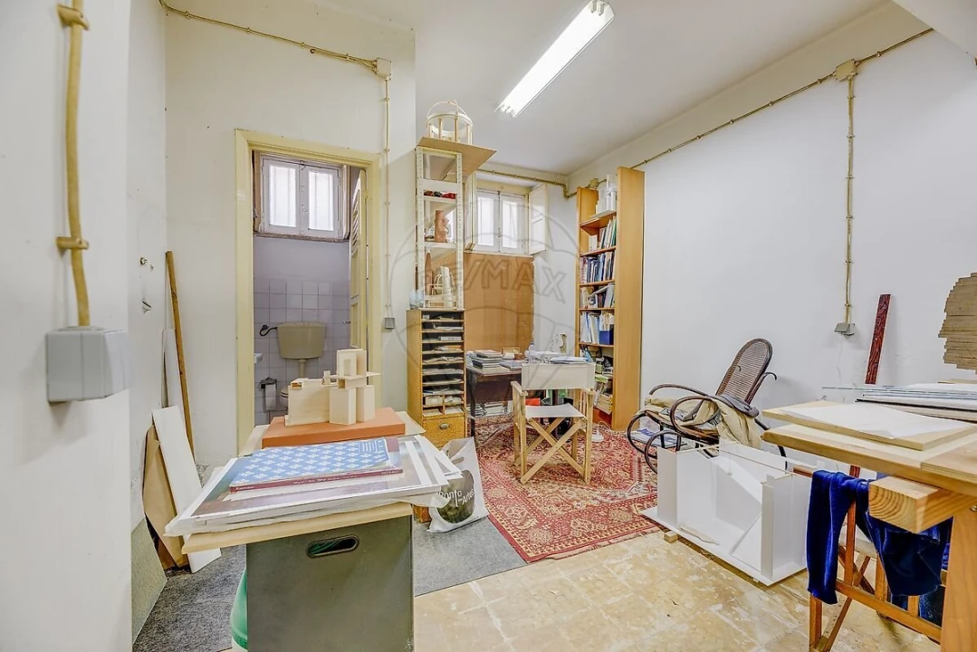 Loja para Venda em Alvalade Foto 11