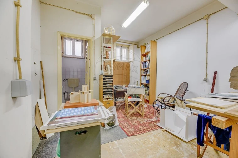 Loja para Venda em Alvalade Foto 11