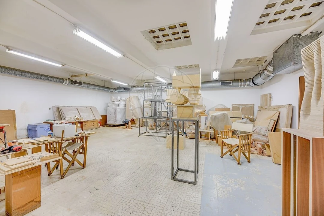 Loja para Venda em Alvalade Foto 5