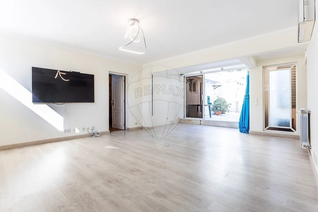 Moradia T4 para Venda em Penha de França Foto 17