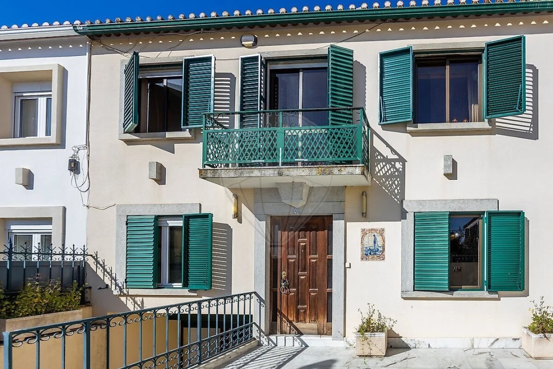 Moradia T4 para Venda em Penha de França Foto 1