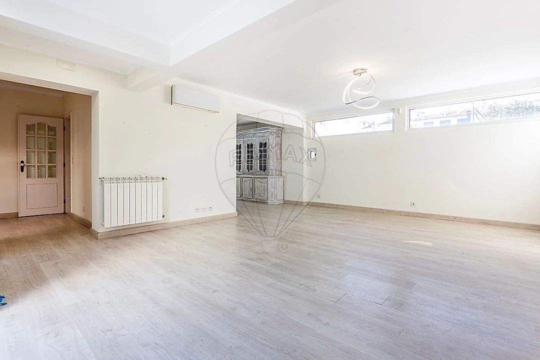 Moradia T4 para Venda em Penha de França Foto 21