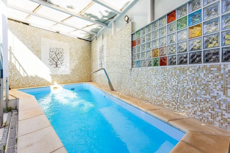 Moradia T4 para Venda em Penha de França Foto 2