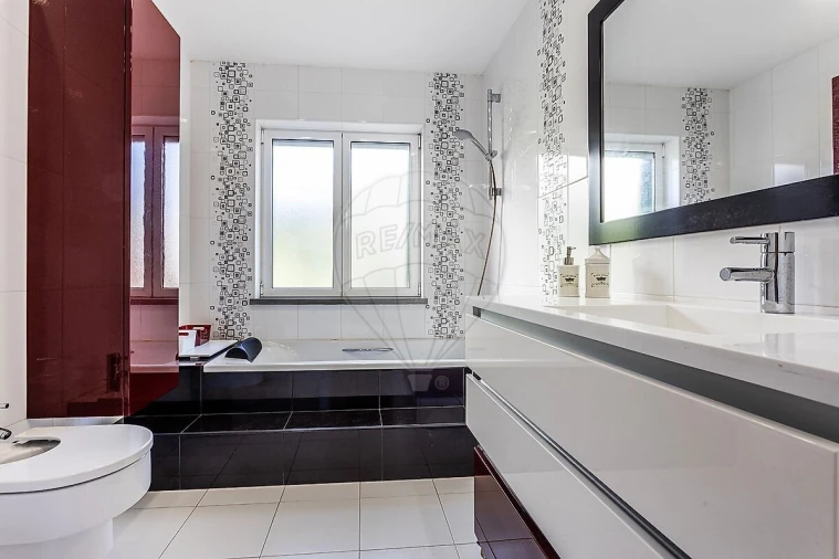 Moradia T4 para Venda em Penha de França Foto 39