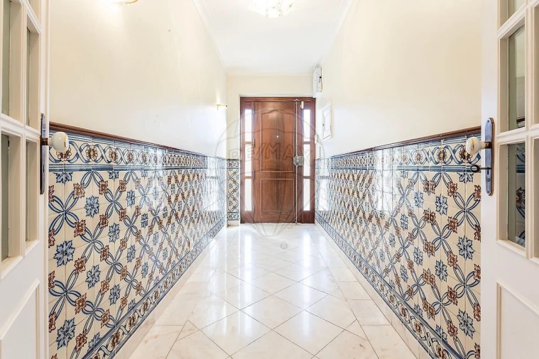 Moradia T4 para Venda em Penha de França Foto 30